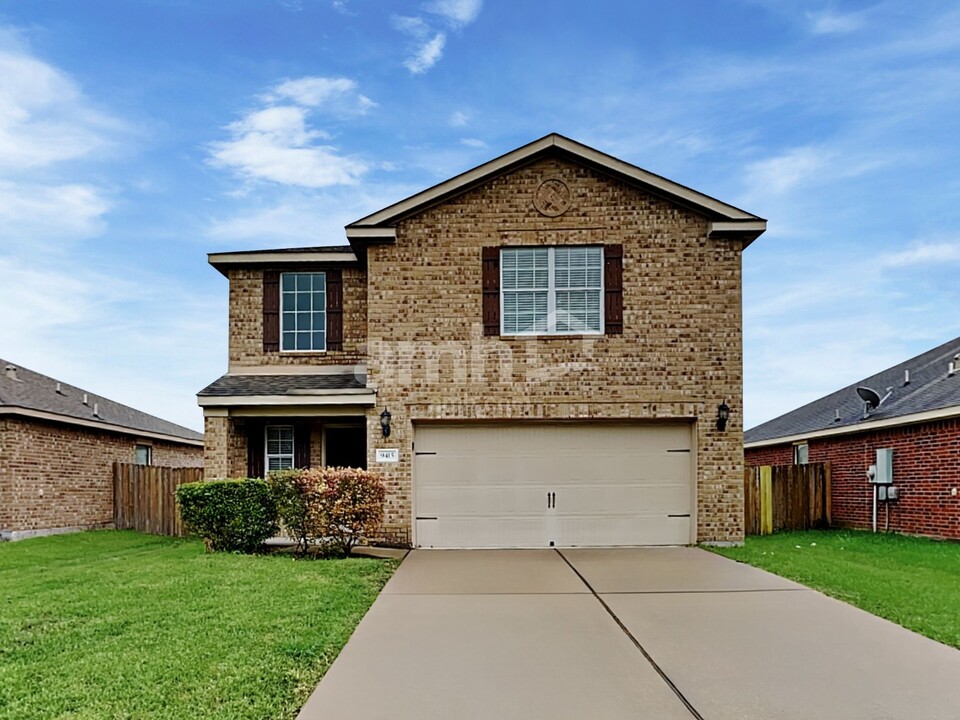 9415 White Diamond Ln in Rosharon, TX - Building Photo