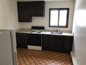 21 Davenport Ave in Westport, CT - Building Photo - Building Photo