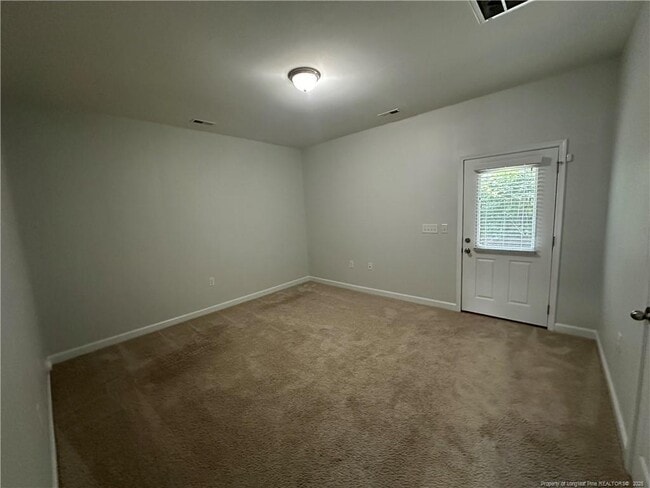 238 Hugh Shelton Loop in Fayetteville, NC - Building Photo - Building Photo