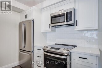 619 Mt Pleasant Rd in Toronto, ON - Building Photo - Building Photo