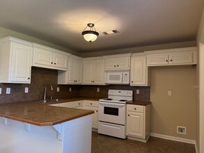 338 Madison Village Dr in Benton, AR - Building Photo - Building Photo
