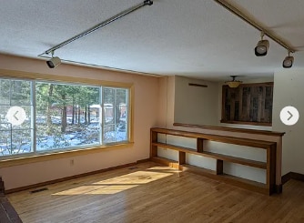 536 W Pelham Rd in Amherst, MA - Building Photo - Building Photo