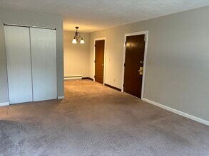 135 Winthrop St in Framingham, MA - Building Photo - Building Photo