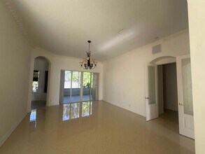 368 NW Bayshore Blvd in Port St. Lucie, FL - Building Photo - Building Photo