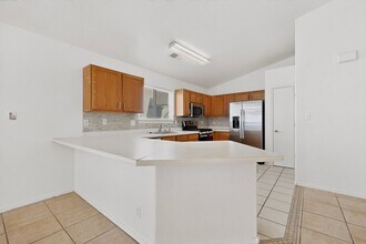 3019 Glorieta Meadows Dr NE in Rio Rancho, NM - Building Photo - Building Photo