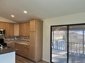 245 Lakeshore Dr in Mooresville, NC - Building Photo - Building Photo