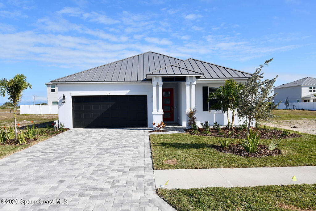 657 Clearwater Ave in Satellite Beach, FL - Building Photo