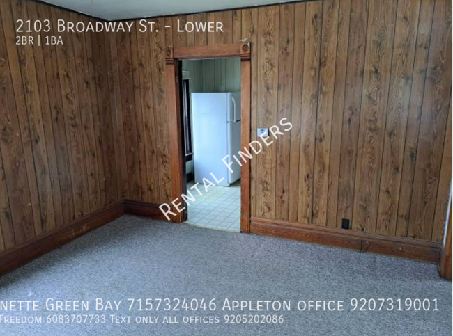 2103 Broadway St in New Holstein, WI - Building Photo - Building Photo