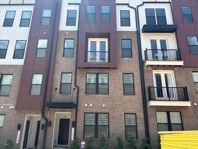 1235 Shaw View Aly in Raleigh, NC - Building Photo - Building Photo