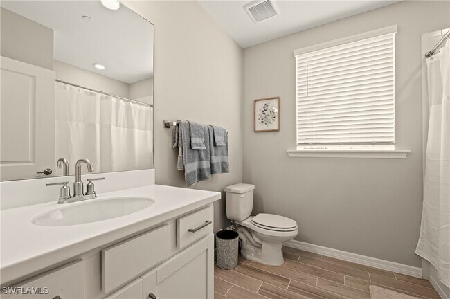 11821 Venetian Lagoon Dr in Ft. Myers, FL - Building Photo - Building Photo