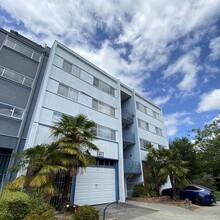 Fairmount Heights LLC. in Oakland, CA - Building Photo - Interior Photo