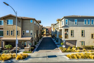 Centered on Capitol in San Jose, CA - Building Photo - Building Photo