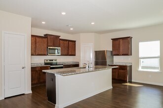 732 Fitzroy Dr in Bogart, GA - Building Photo - Building Photo