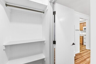 1631 E 4th St, Unit 1635 - 2 in Long Beach, CA - Building Photo - Building Photo