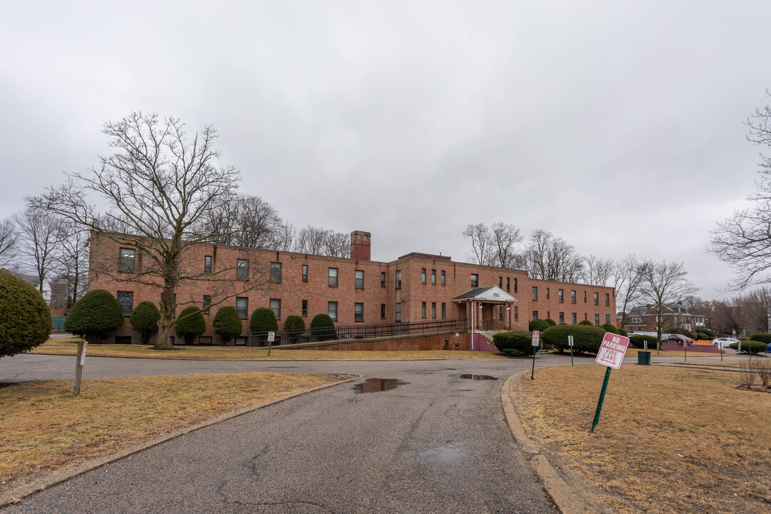 780 American Legion Hwy in Roslindale, MA - Building Photo