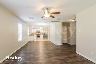 1910 Emerald Pathway Dr in Spring, TX - Foto de edificio - Building Photo