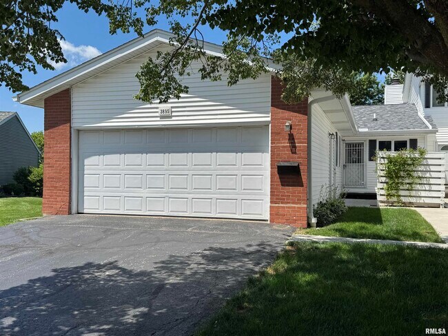 property at 3895 Prairie Ln