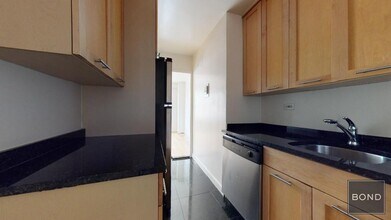145 Fourth Avenue in New York, NY - Building Photo - Building Photo