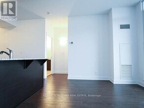 12 Woodstream Blvd in Vaughan, ON - Building Photo - Building Photo