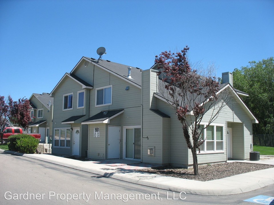 1901 Lexi's Ln in Nampa, ID - Foto de edificio