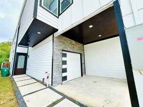 8131 St Louis St in Houston, TX - Building Photo - Building Photo