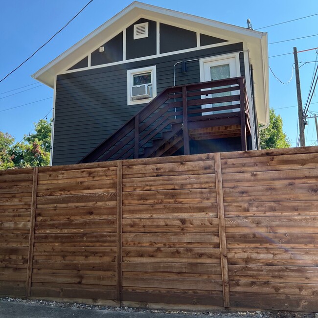 property at 5746 Velasco Ave