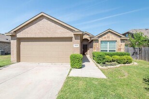 1813 Rodeo Dr in Anna, TX - Building Photo