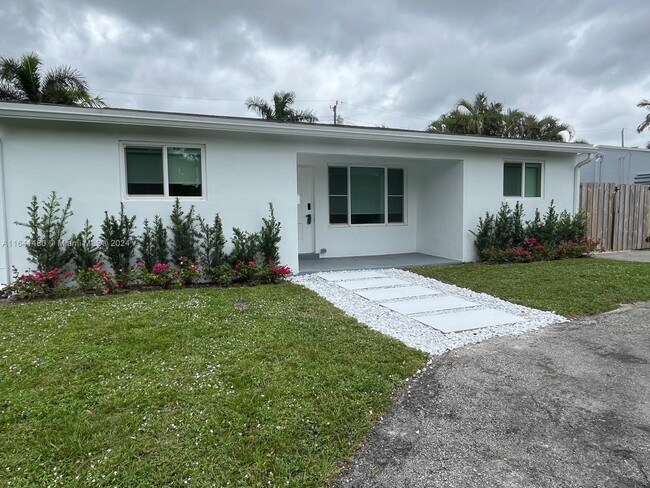 1116 N 31st Ave in Hollywood, FL - Building Photo - Building Photo