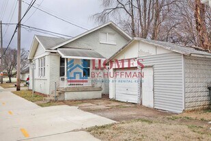 868 E Walnut St in Evansville, IN - Building Photo