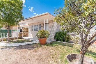3003 Frankfort Ave in El Paso, TX - Building Photo - Building Photo