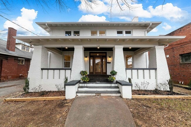 property at 104 E Glenwood Ave