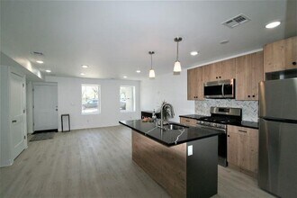 782 Grand St in Jersey City, NJ - Building Photo - Building Photo