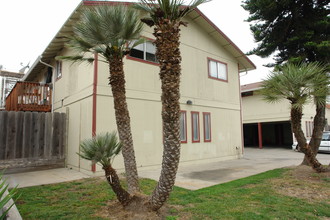 Casa Del Sol in Salinas, CA - Building Photo - Building Photo