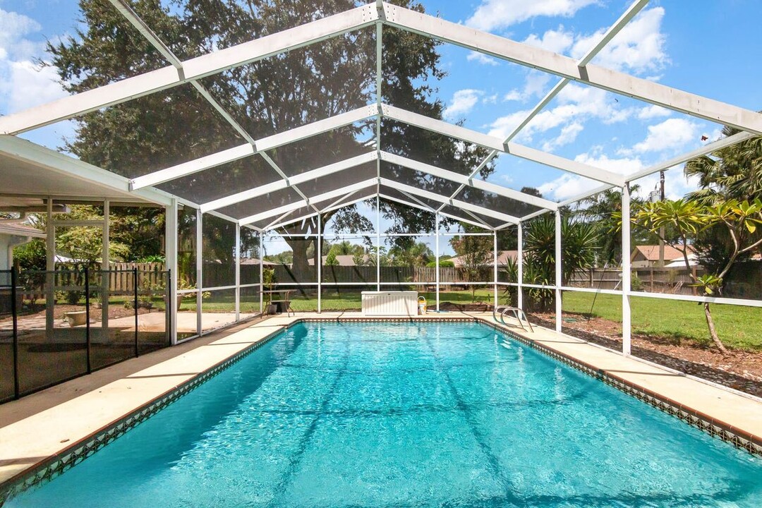 872 Bartel Ct in Rockledge, FL - Building Photo