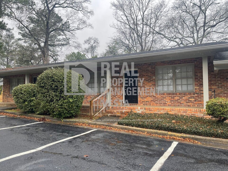 406 Russell Pkwy in Warner Robins, GA - Building Photo