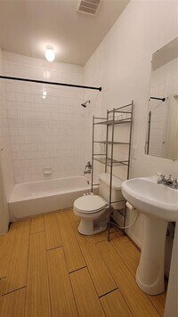 3004 Live Oak St photo'