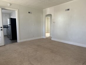 225 W 1st St in Junction City, KS - Building Photo - Building Photo