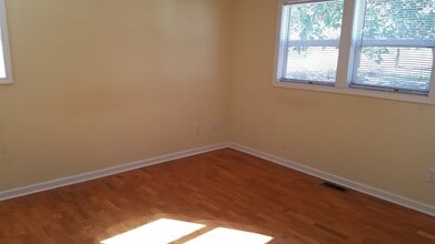 316 Williams Store Rd in Hampstead, NC - Foto de edificio - Building Photo