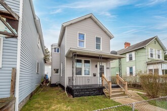 105 Broadway St in Coraopolis, PA - Building Photo - Building Photo