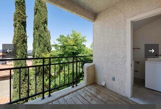 25339 The Old Rd in Stevenson Ranch, CA - Foto de edificio - Building Photo