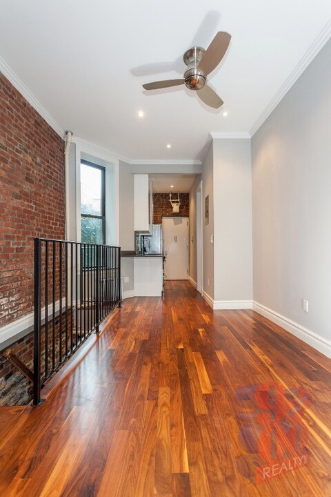 60 Avenue B, Unit B in New York, NY - Building Photo