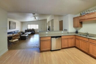 832 E Lester St in Tucson, AZ - Building Photo - Building Photo
