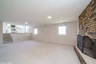 16W700 Fern St in Willowbrook, IL - Building Photo - Building Photo