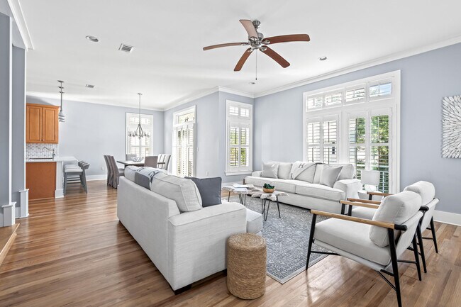 property at 20 Sawgrass Ln
