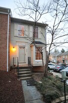 5069 9th St S in Arlington, VA - Building Photo