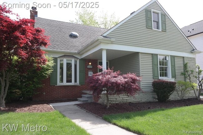 2120 Vinsetta Blvd in Royal Oak, MI - Building Photo - Building Photo