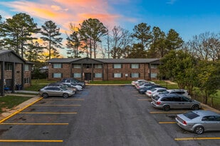 Pineview in Birmingham, AL - Building Photo