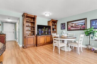 1915 Brickell Ave in Miami, FL - Building Photo - Building Photo