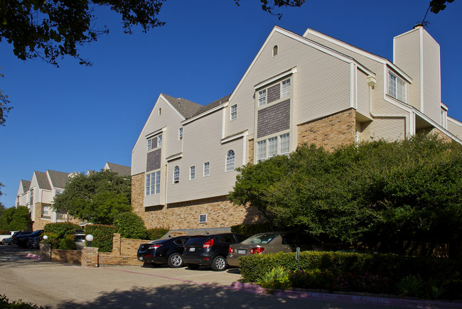 The Parkway Quarter in Dallas, TX - Building Photo - Building Photo