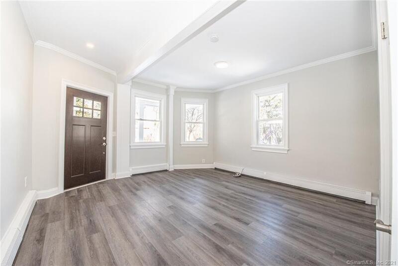 241 Old Stratfield Rd in Fairfield, CT - Building Photo